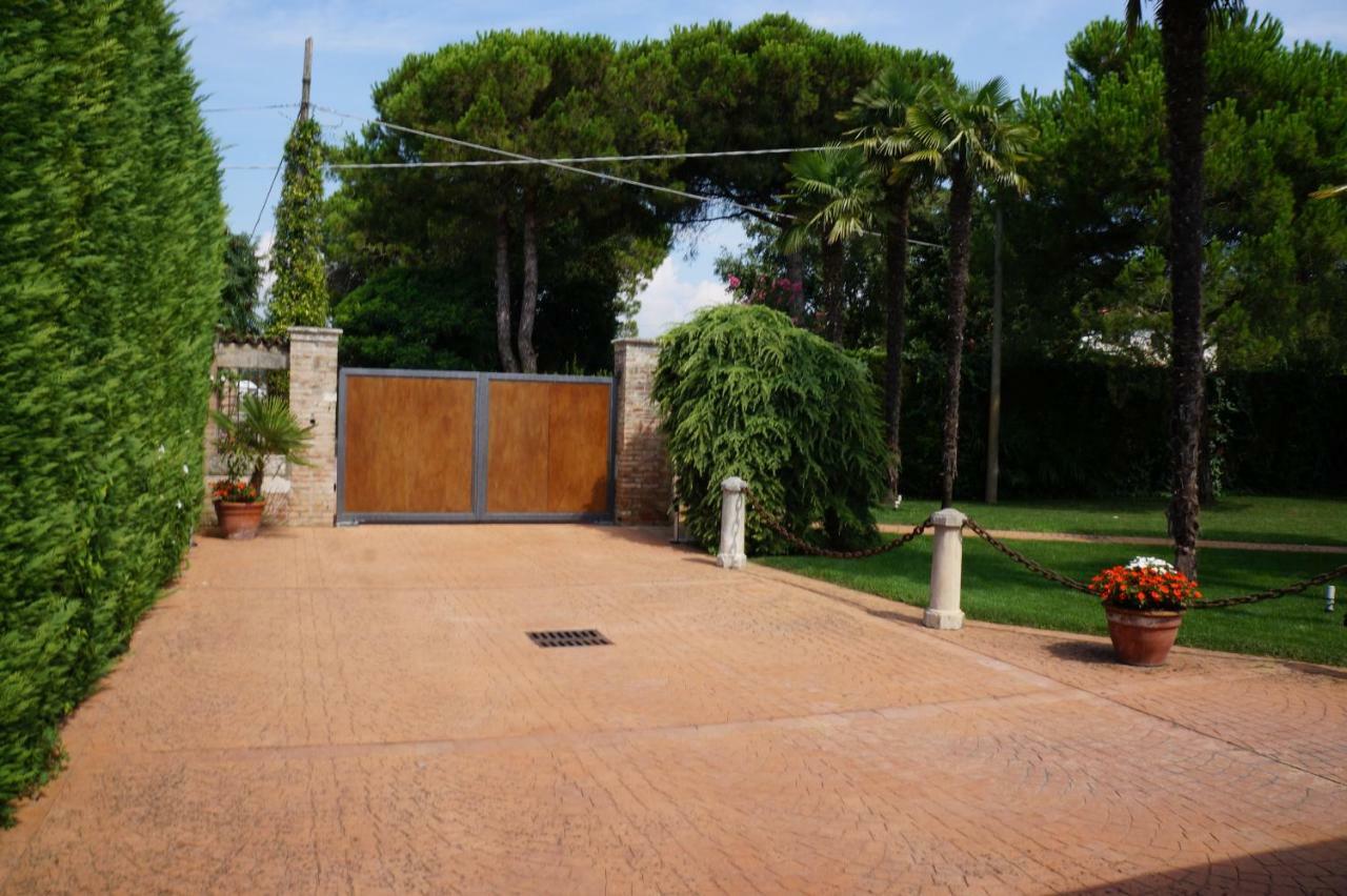 La Brigata Apartments Suite Room Cavallino-Treporti Kültér fotó